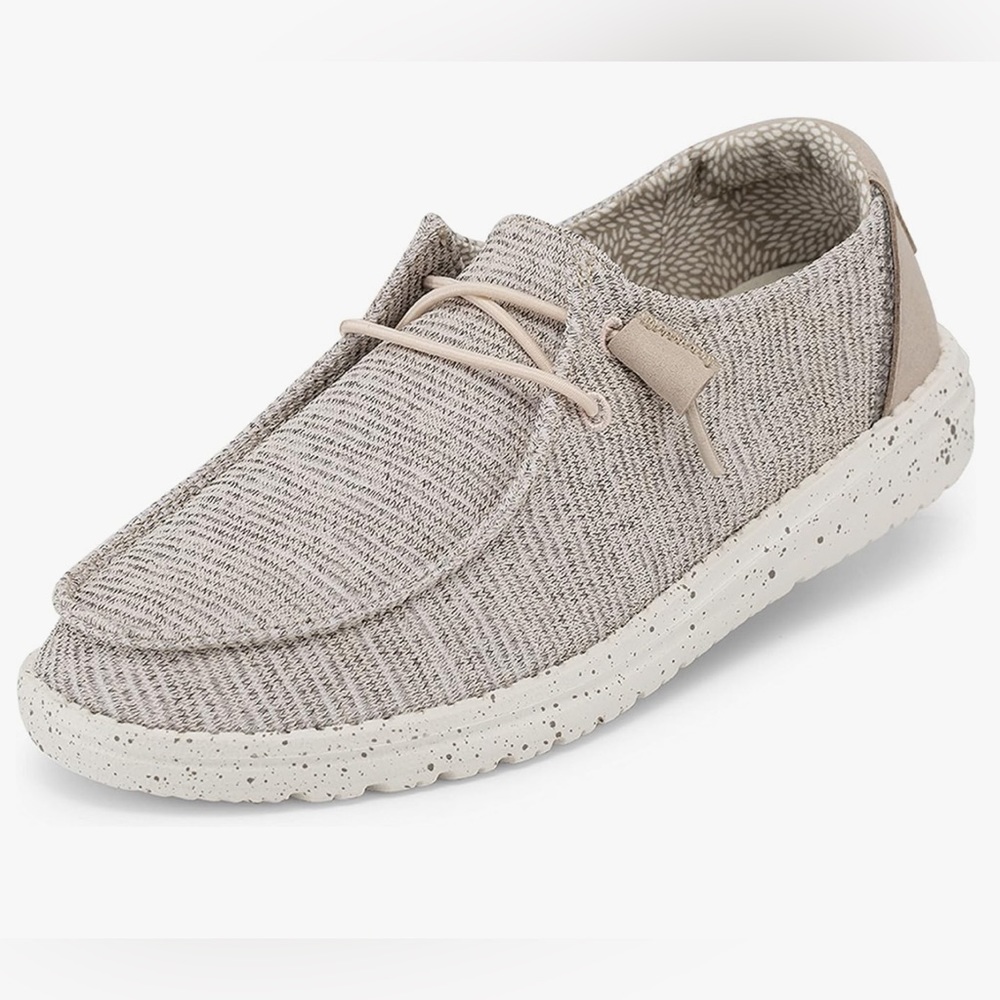 NWOT Hey Dude Women’s Wendy Shoes SZ 9